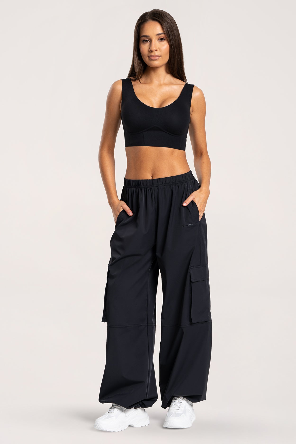Spodnie cargo UN1FORM black