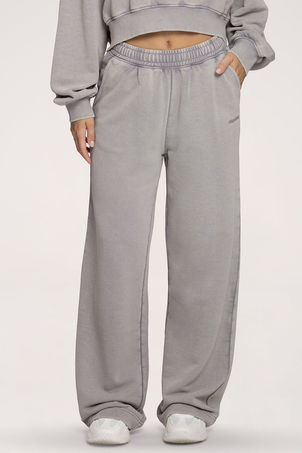 Easy Straight-Leg Sweatpants light grey