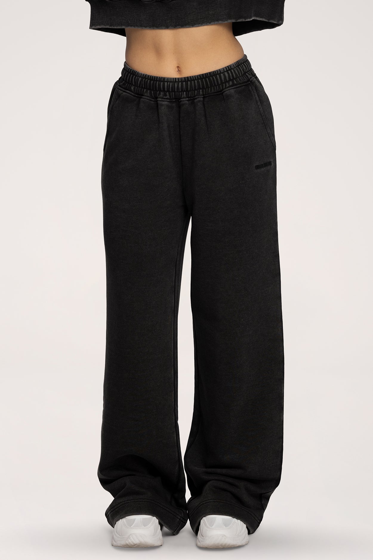 Easy Jogginghose mit geradem Bein black