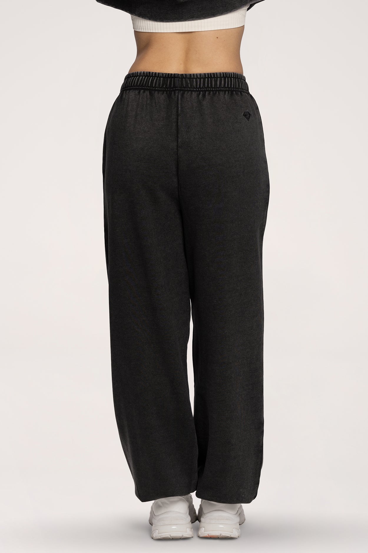 Spodnie dresowe ze ściągaczem Easy black