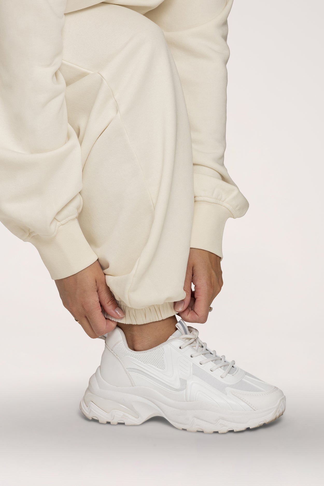 Easy Cuffed Sweatpants off white