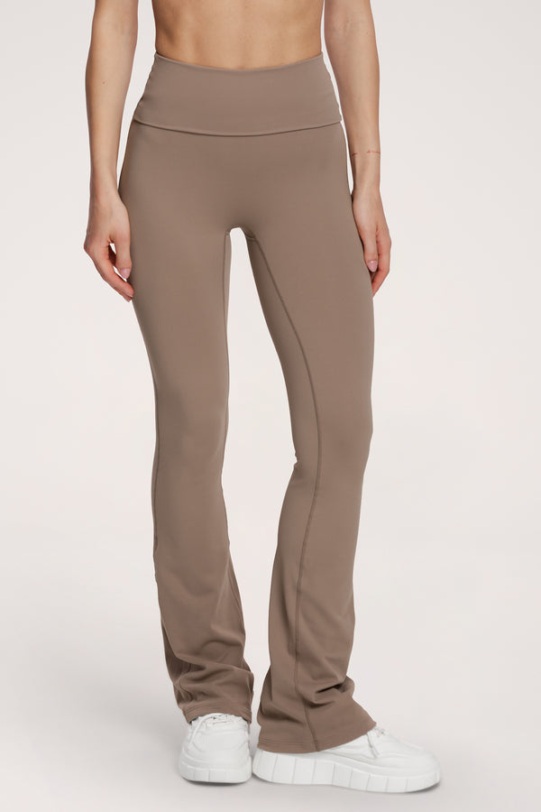 Dzwony pilates era warm beige