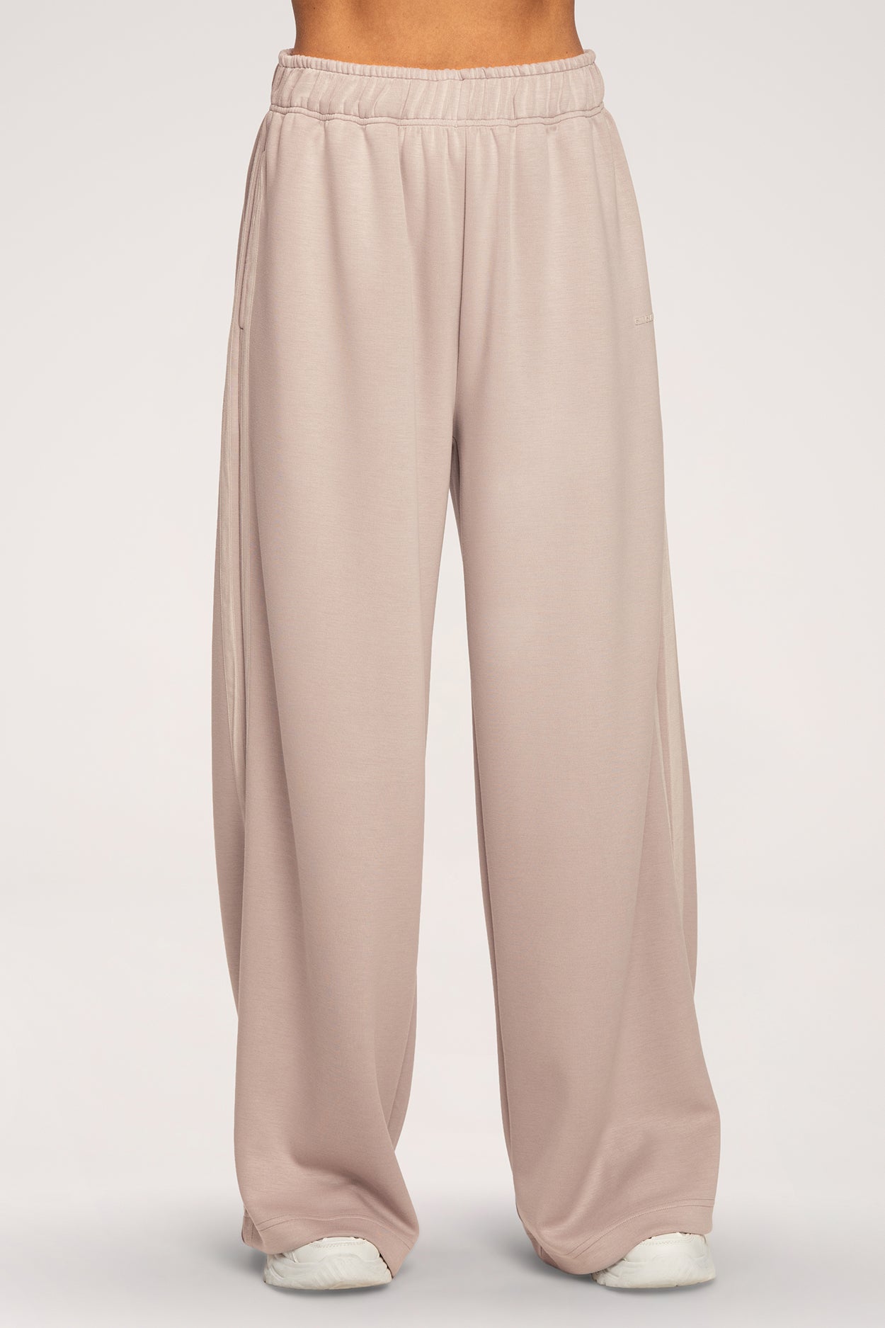Spodnie dresowe oversize UN1FORM beige
