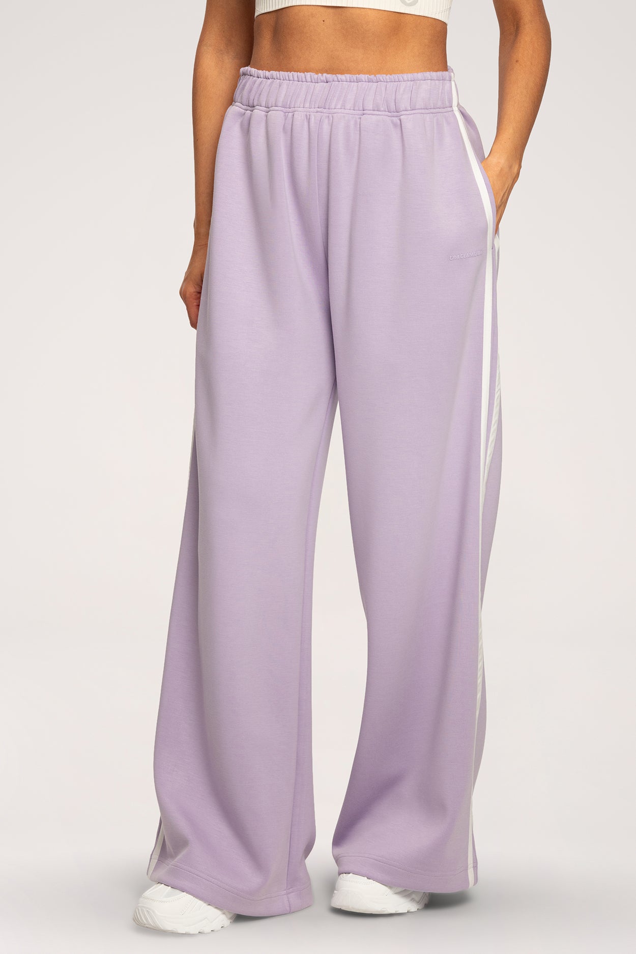 Spodnie dresowe oversize UN1FORM lilac
