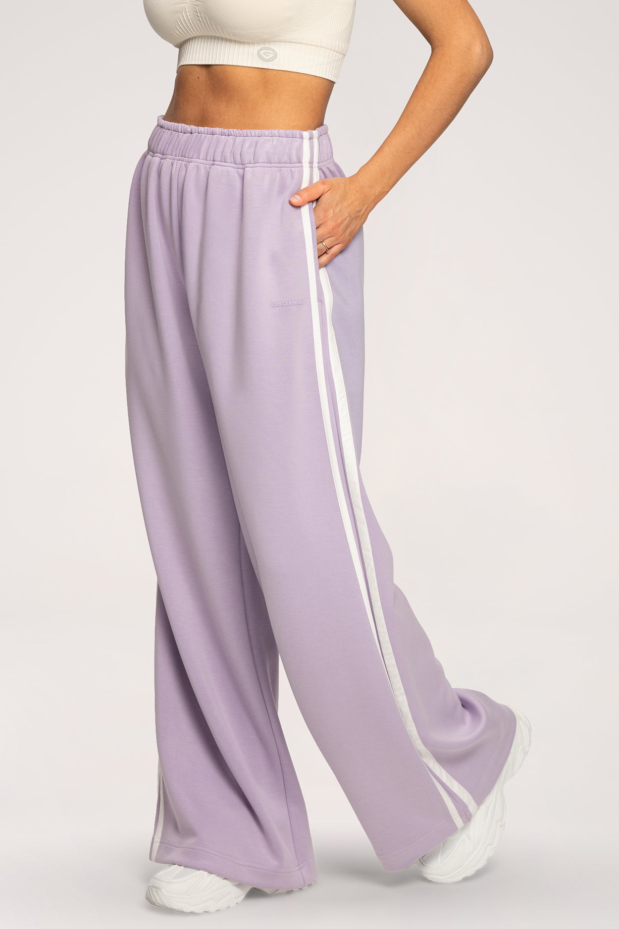 Spodnie dresowe oversize UN1FORM lilac
