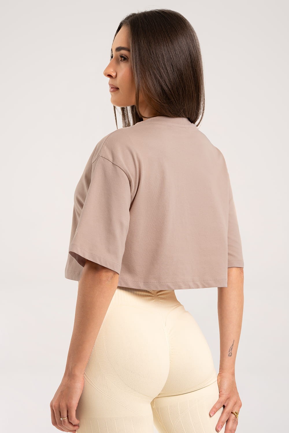 T-shirt crop nude