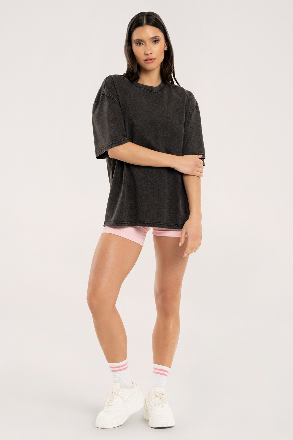 T-shirt oversize trust in hip thrusts