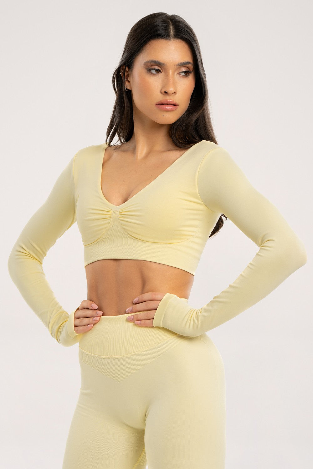 Longsleeve z odkrytymi plecami butter yellow