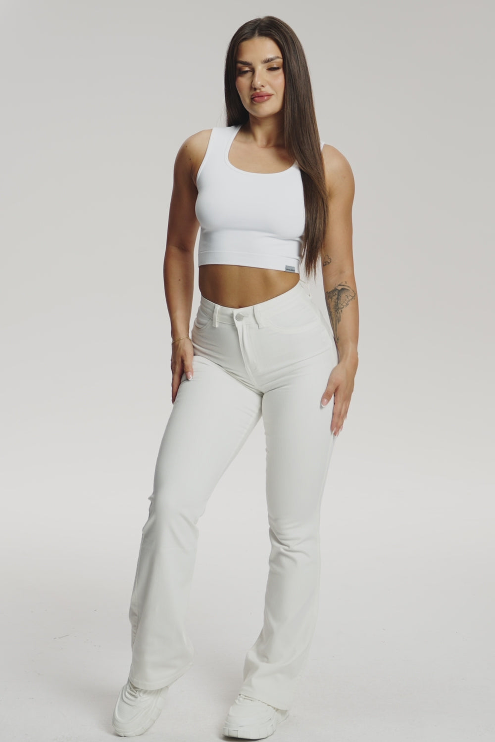 Džínsy zvony perfect slim off white